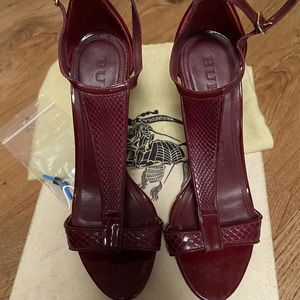 Burberry Heels size 37. Blood red color